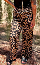 Load image into Gallery viewer, Leopard Wide Leg Pants